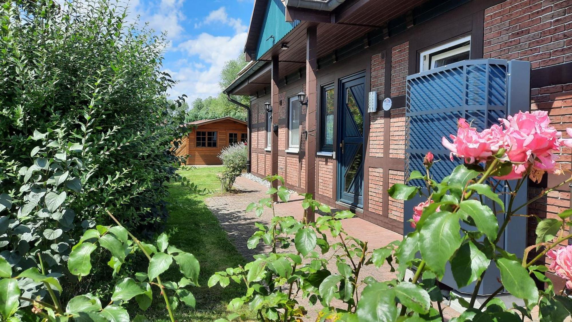 Ferienhaus Sasse Ferienwohnungen Mit Garten & Grill Molschow エクステリア 写真